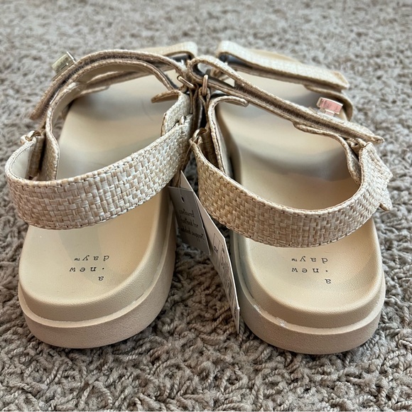 A New Day Women’s Tan Raffia Jonie Sandal size 12 - Picture 7 of 9